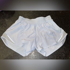 Lululemon hotty hot 2.5” size 4